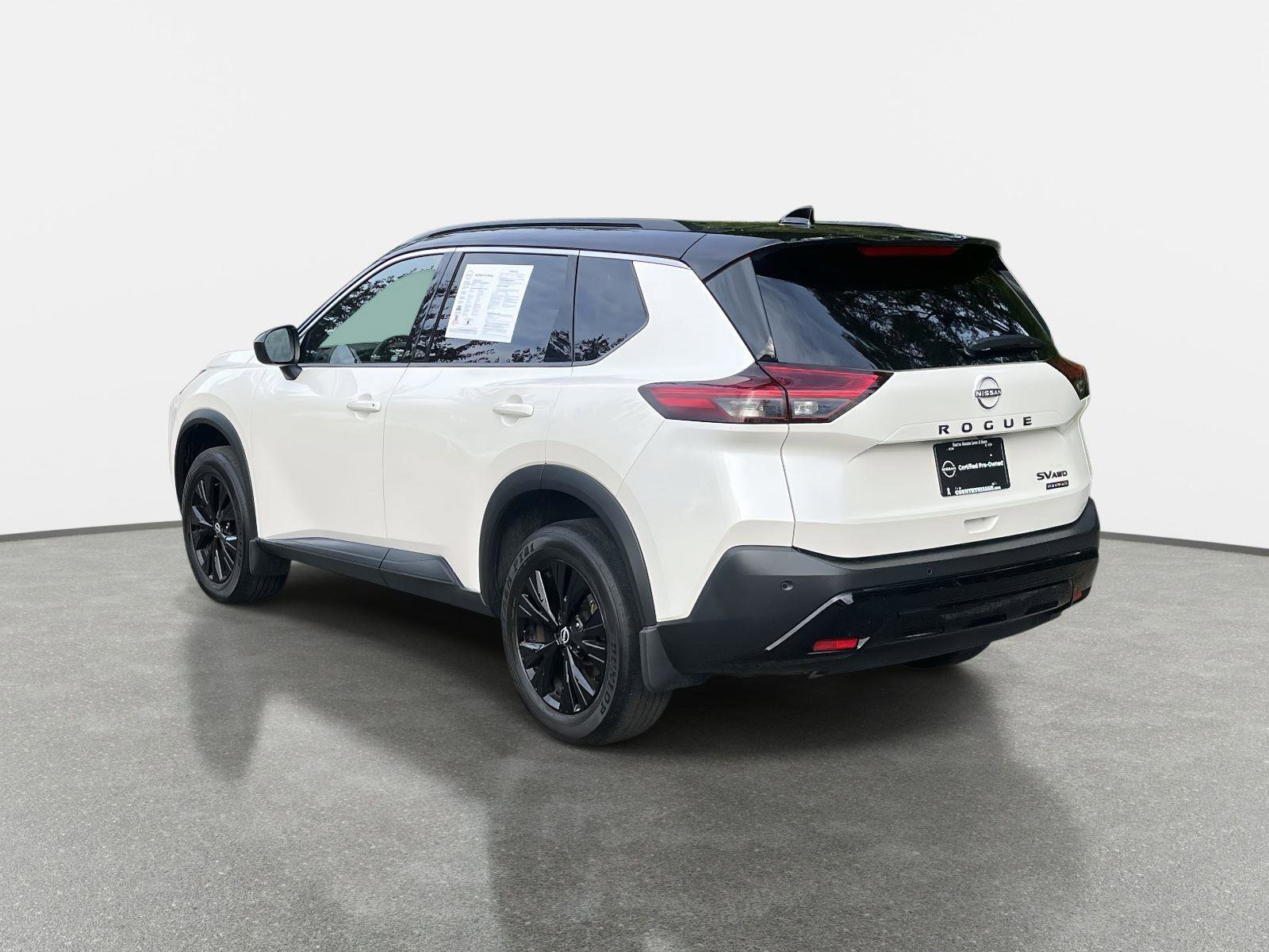 Used 2023 Nissan Rogue SV w/ SV Premium B Package image 7