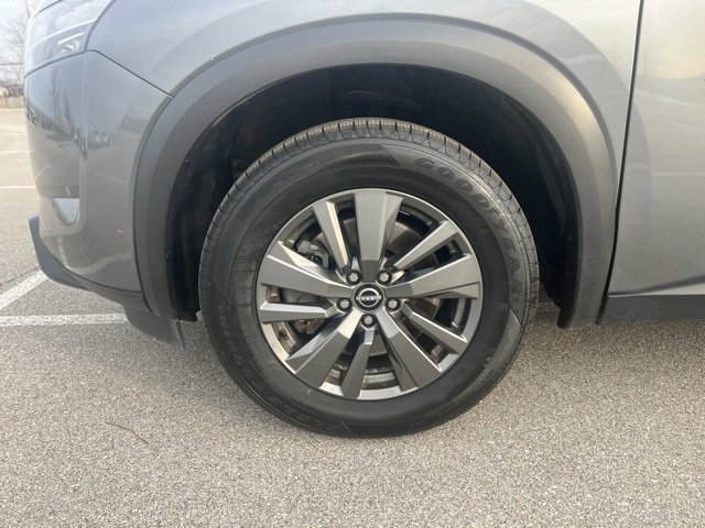 Used 2022 Nissan Pathfinder S image 11
