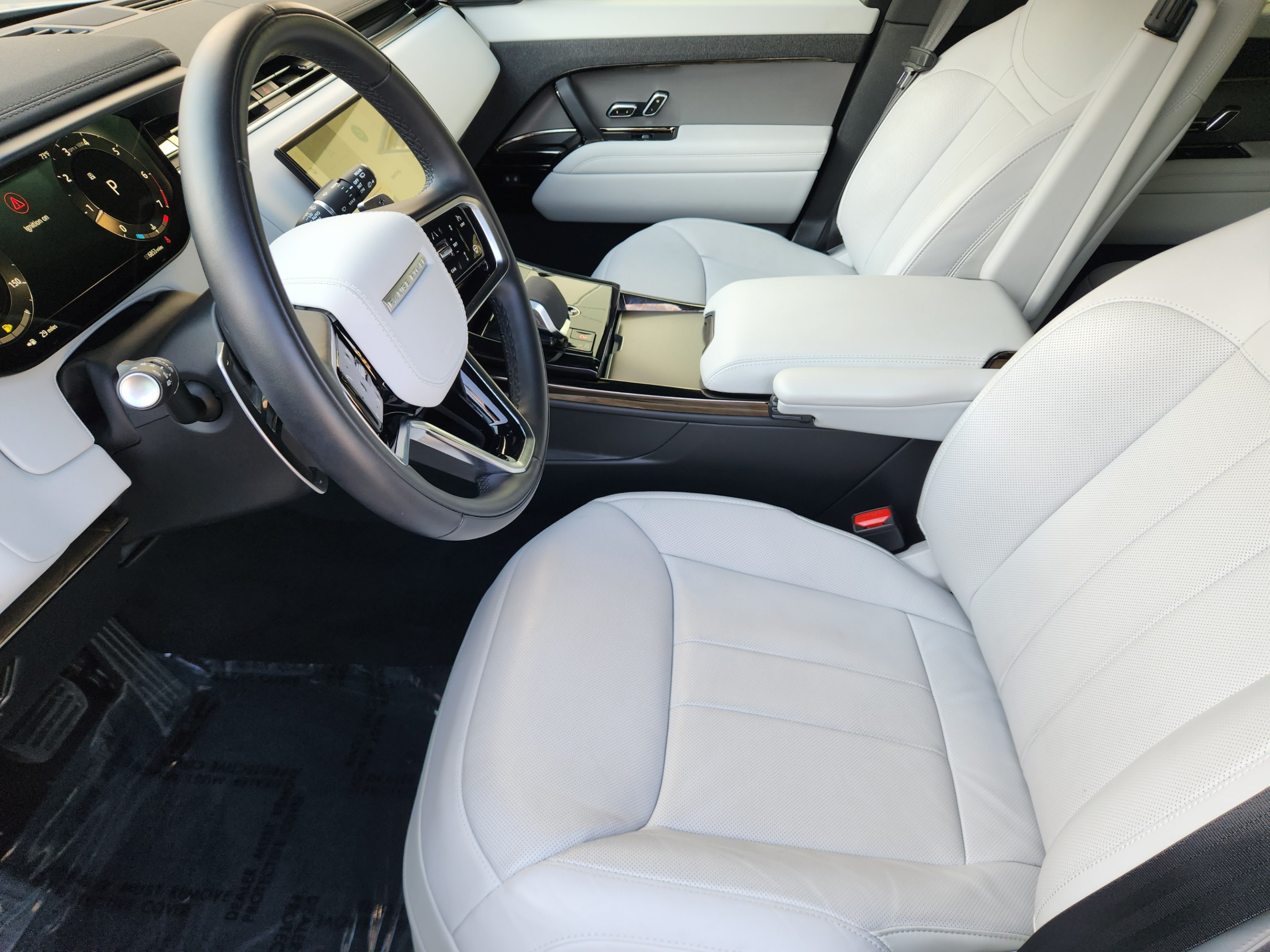 Used 2026 Land Rover Range Rover Sport SE AWD/4WD image 8