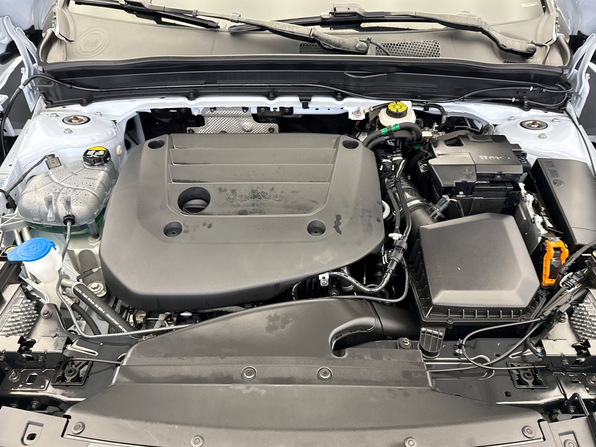 Used 2024 Volvo XC40 B5 Ultimate image 22