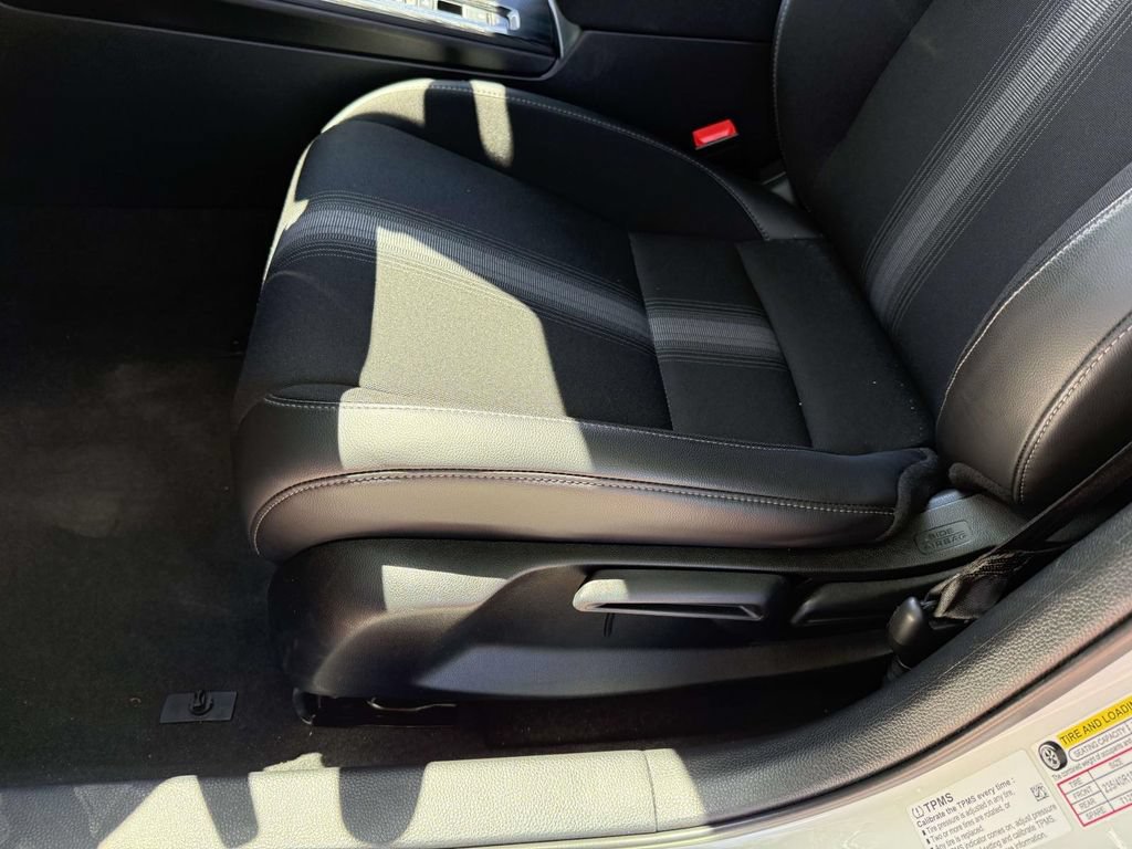 Used 2022 Honda Civic Sport image 12