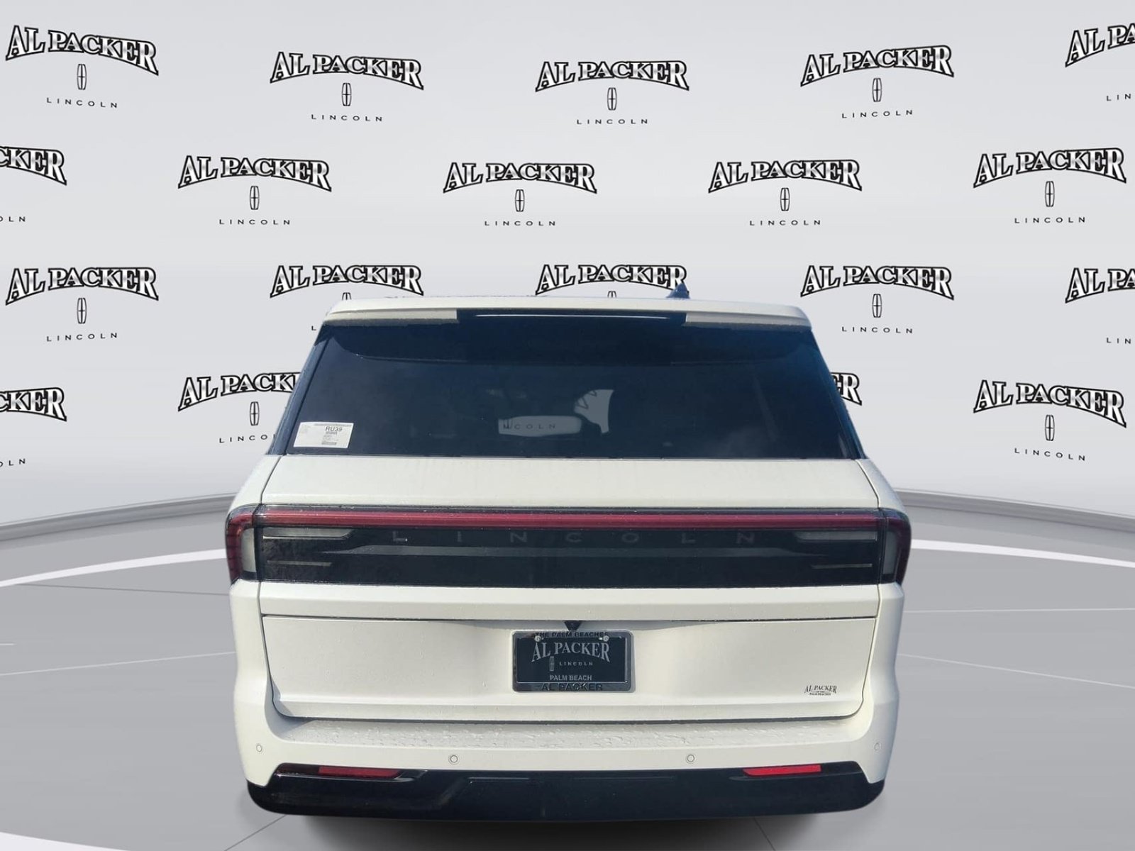 New 2027 Lincoln Navigator Reserve AWD/4WD image 4