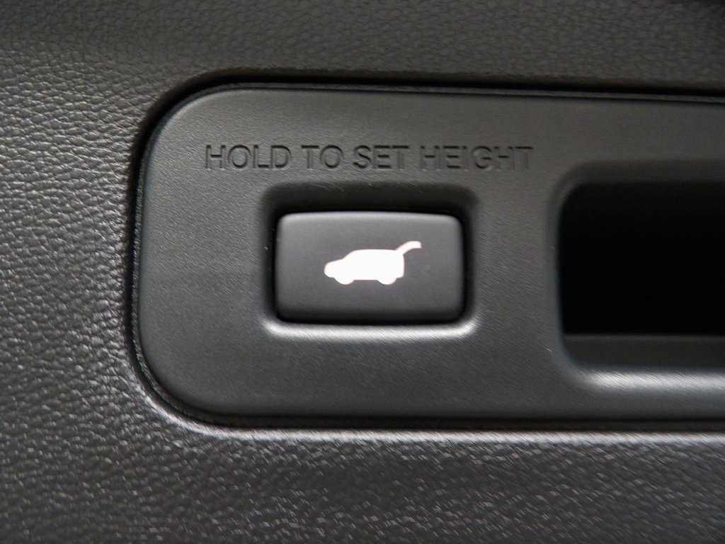 Used 2023 Acura MDX SH-AWD w/ Advance Package image 40