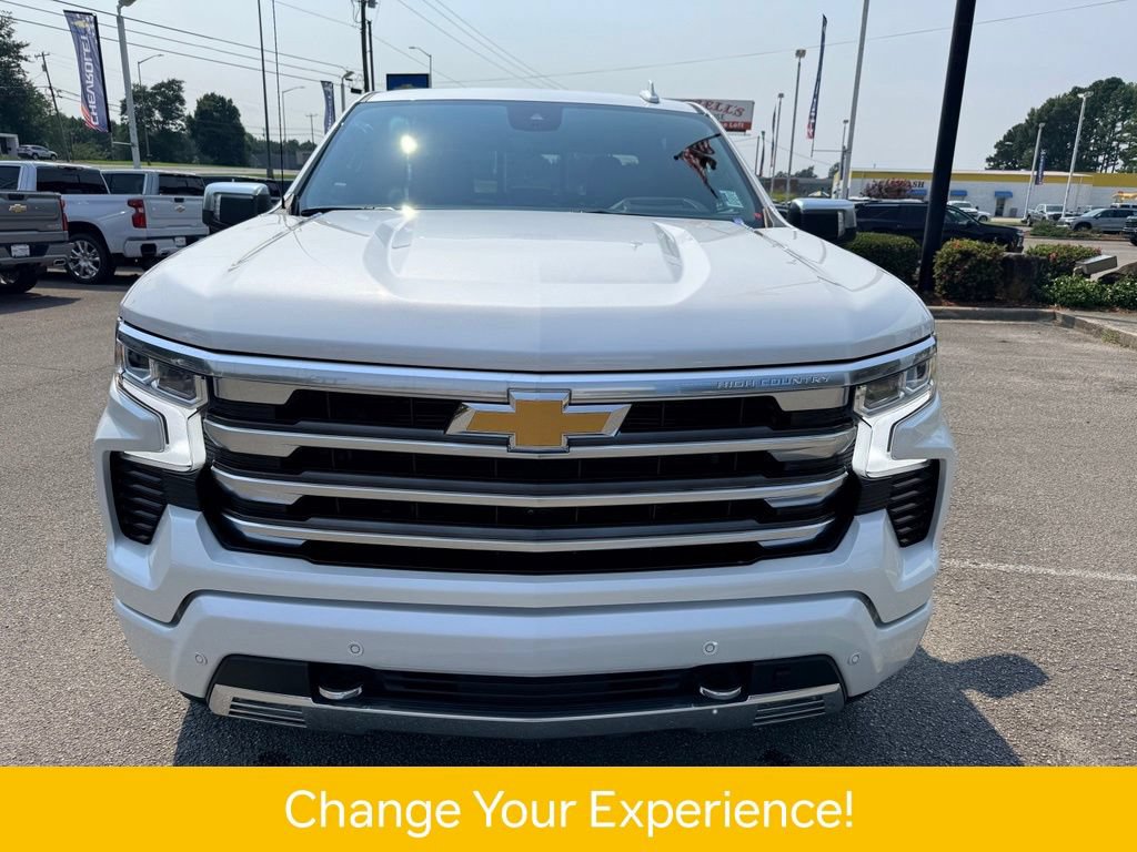 Used 2025 Chevrolet Silverado 1500 High Country w/ Technology Package AWD/4WD image 23