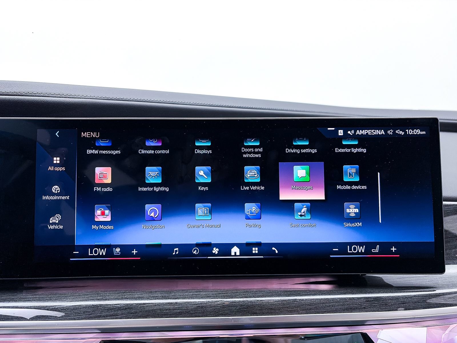 Used 2024 BMW 760i xDrive AWD/4WD image 28