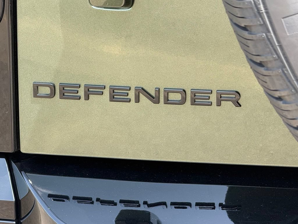 New 2026 Land Rover Defender 110 X-Dynamic SE AWD/4WD image 36