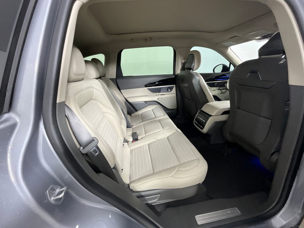 Used 2025 Lincoln Nautilus Reserve AWD/4WD image 24
