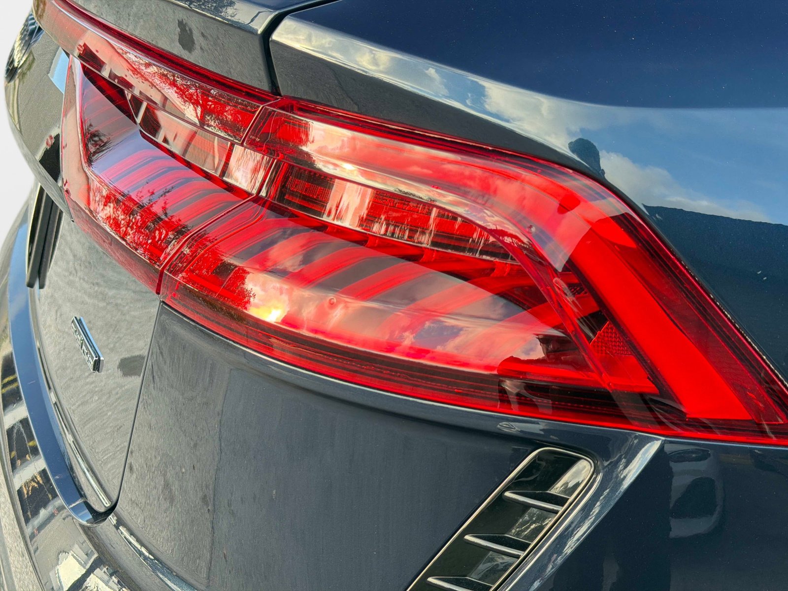 Used 2024 Audi RS Q8 image 17