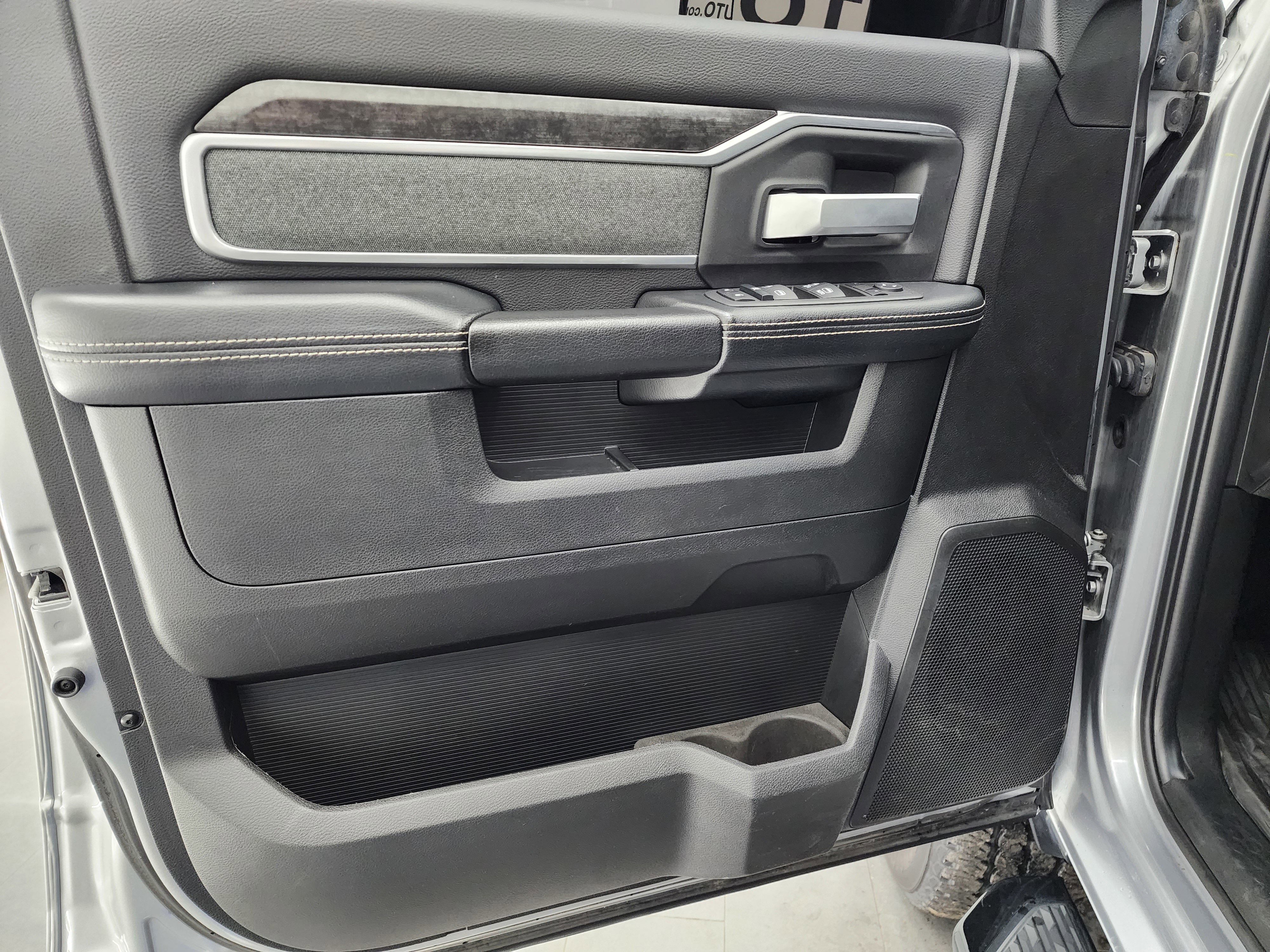 Used 2022 RAM 2500 Big Horn w/ Level C Equiment Group image 38