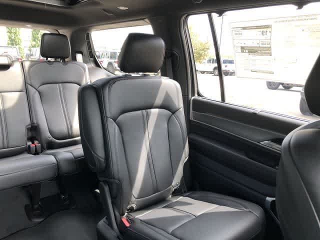 New 2026 Jeep Grand Wagoneer Limited AWD/4WD image 16