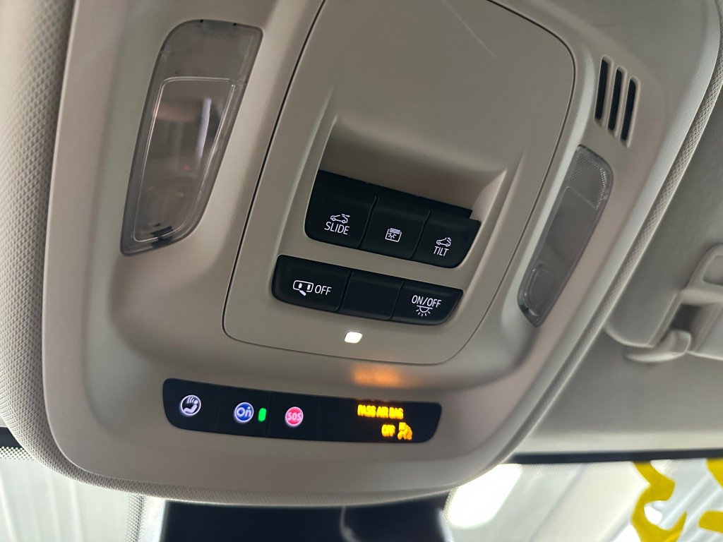 Certified 2023 Buick Envision Essence w/ Sport Touring Package image 17