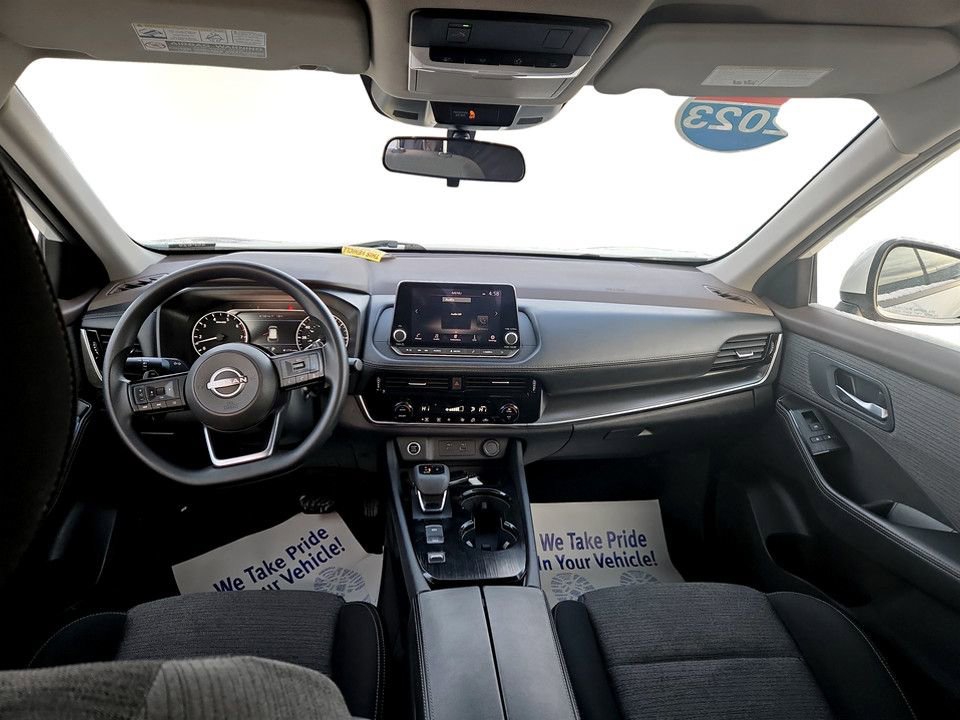 Used 2023 Nissan Rogue SV image 13