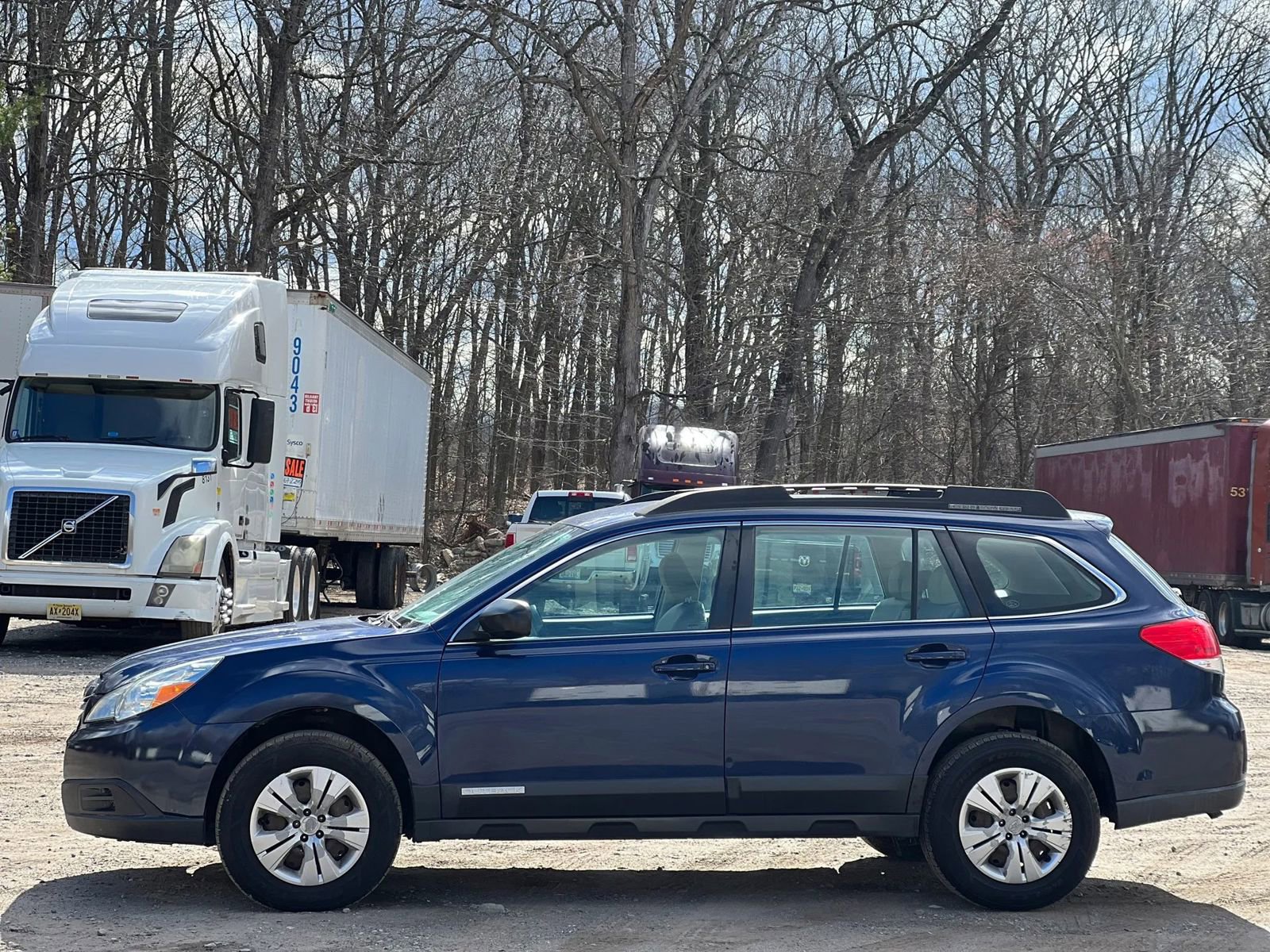 Used 2011 Subaru Outback 2.5i image 3