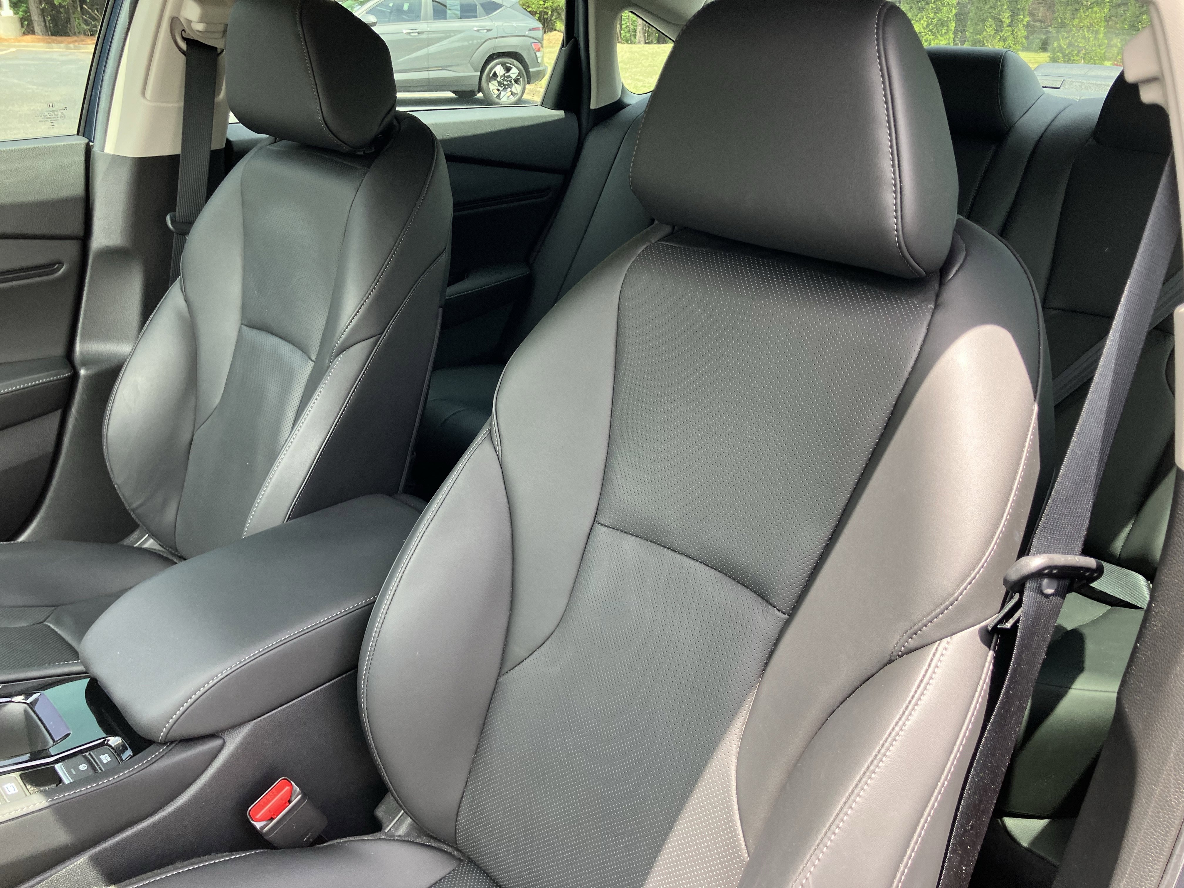 Used 2025 Honda Accord Touring image 6