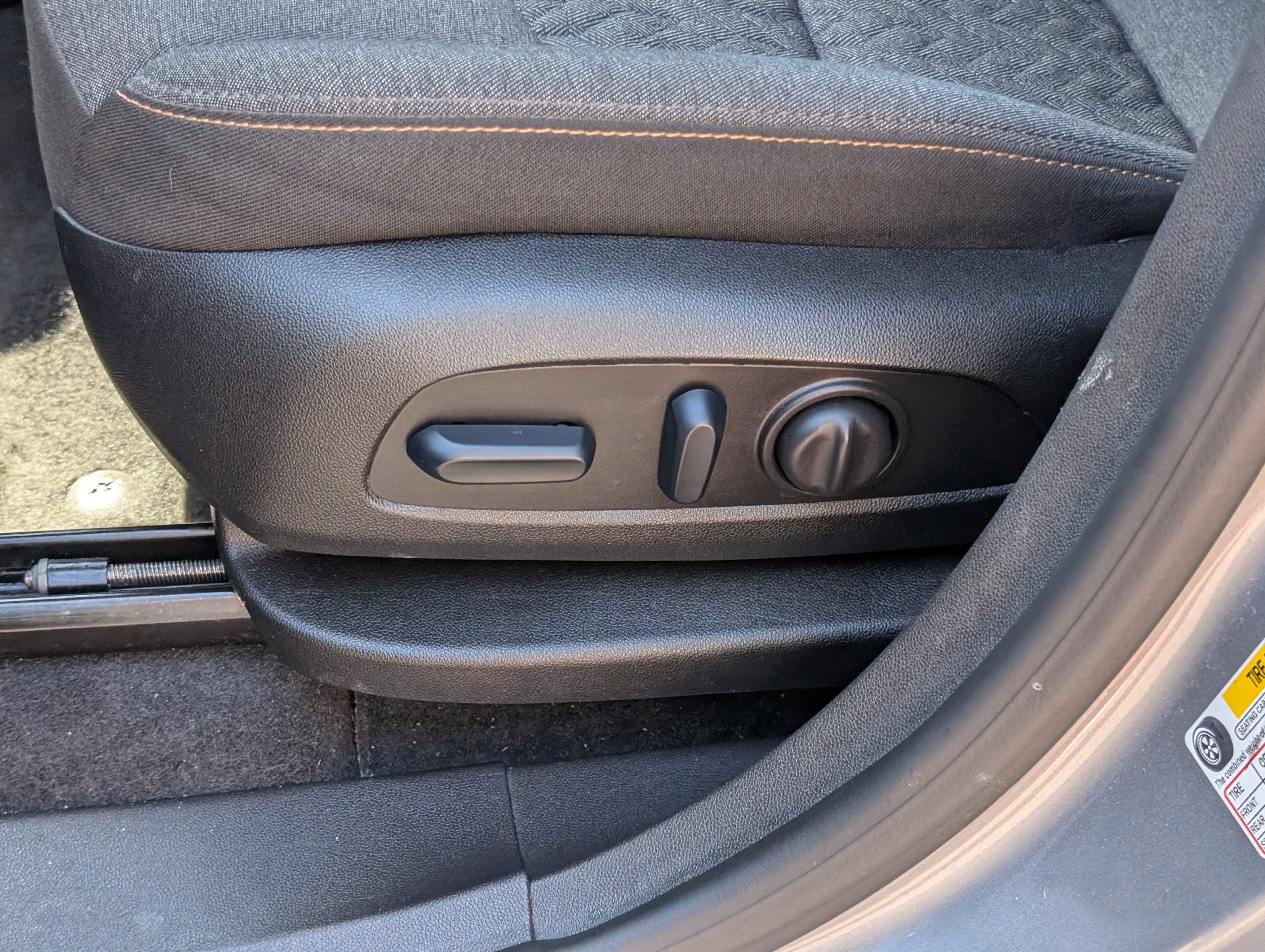Used 2024 Chevrolet Equinox LT FWD image 15