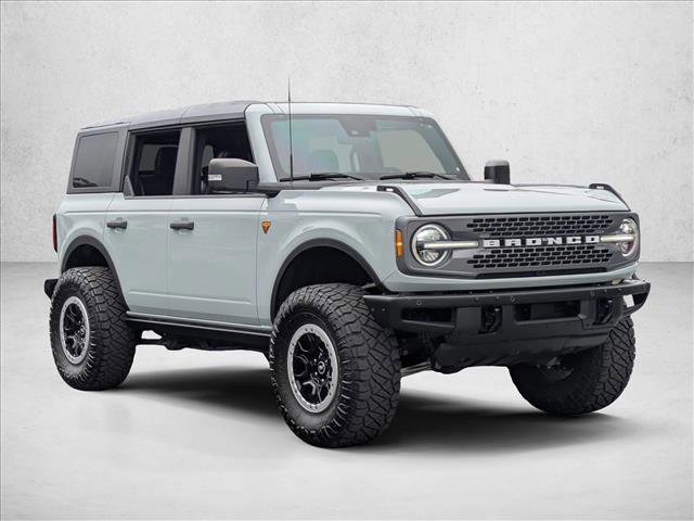 Used 2022 Ford Bronco Badlands image 3