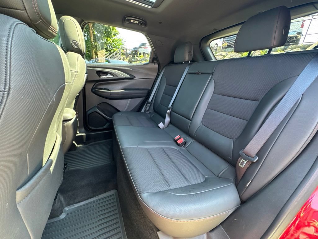 Used 2021 Chevrolet TrailBlazer RS w/ Sun and Liftgate Package AWD/4WD image 19