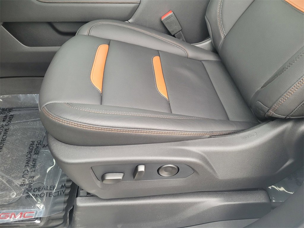 New 2026 GMC Sierra 1500 AT4 w/ Technology Package image 13