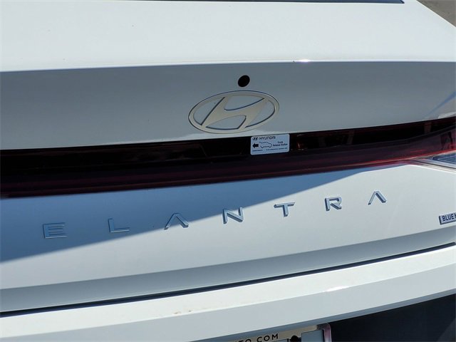 New 2025 Hyundai Elantra Blue image 6