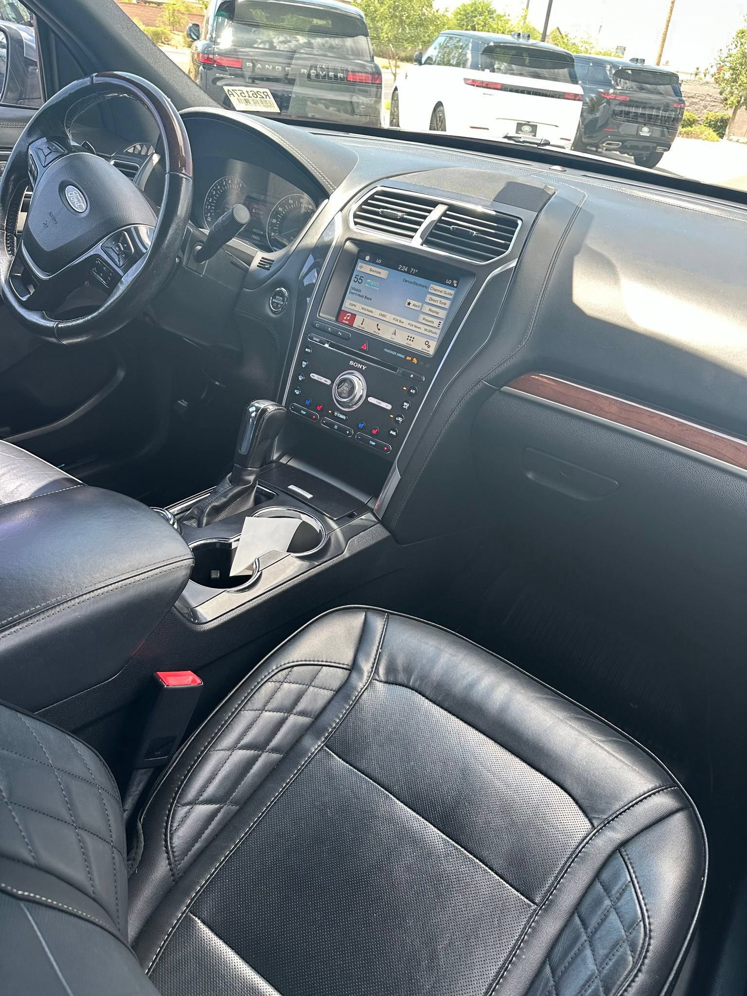 Used 2018 Ford Explorer Platinum AWD/4WD image 14