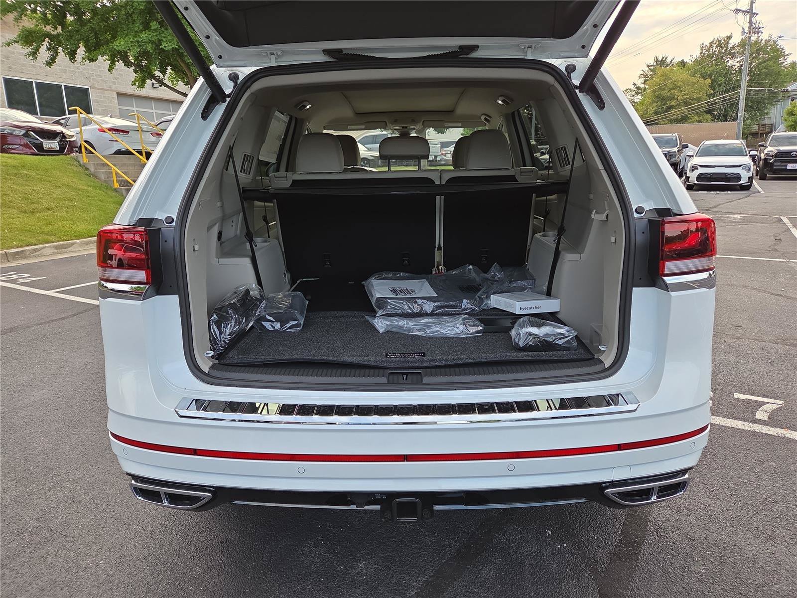 New 2026 Volkswagen Atlas SEL Premium R-Line AWD/4WD image 5