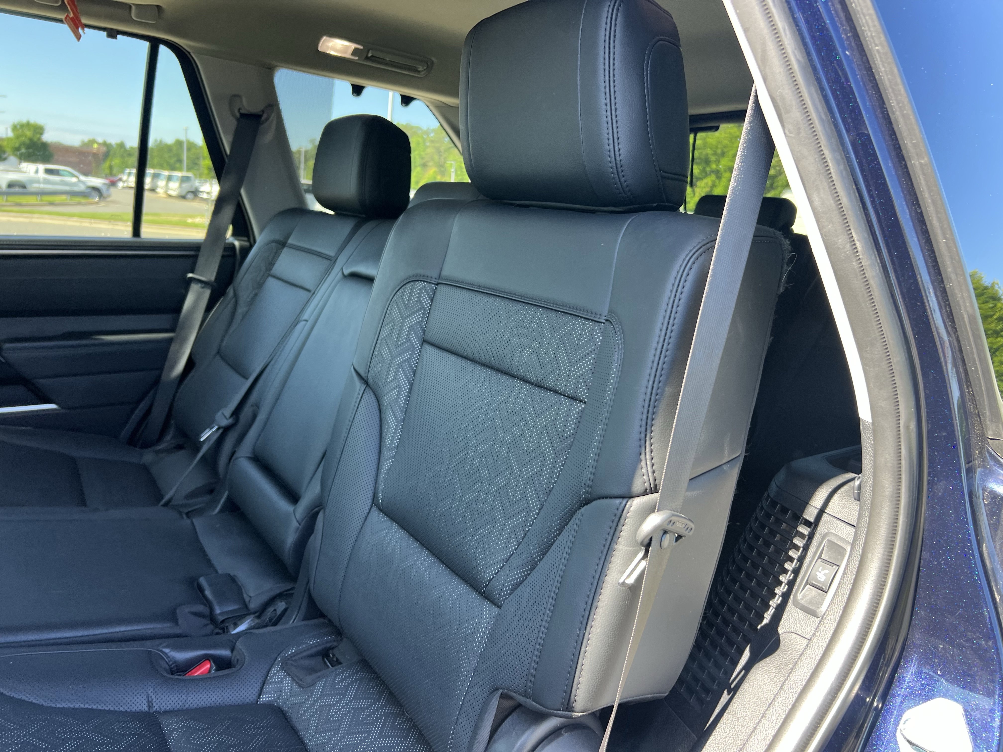 Used 2024 Toyota Sequoia Limited w/ Tow Technology Package AWD/4WD image 34