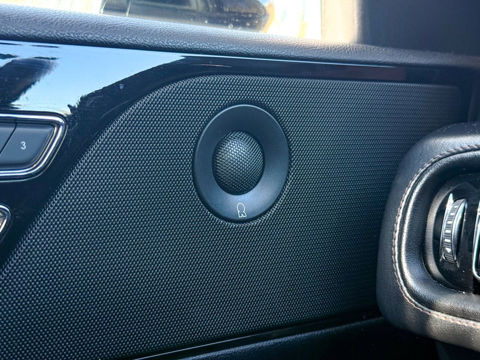 Used 2022 Lincoln Aviator Reserve w/ Equipment Group 201A image 31