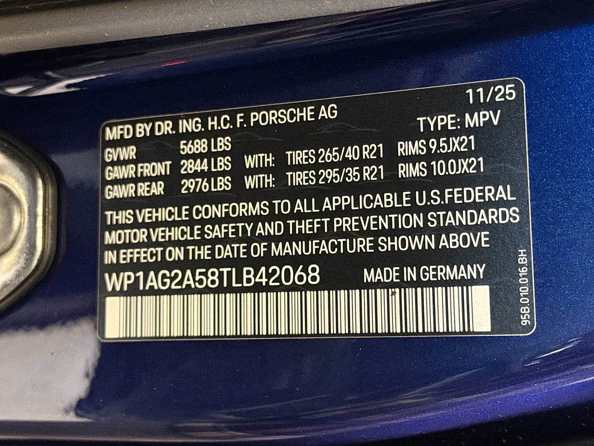 Certified 2026 Porsche Macan S AWD/4WD image 43