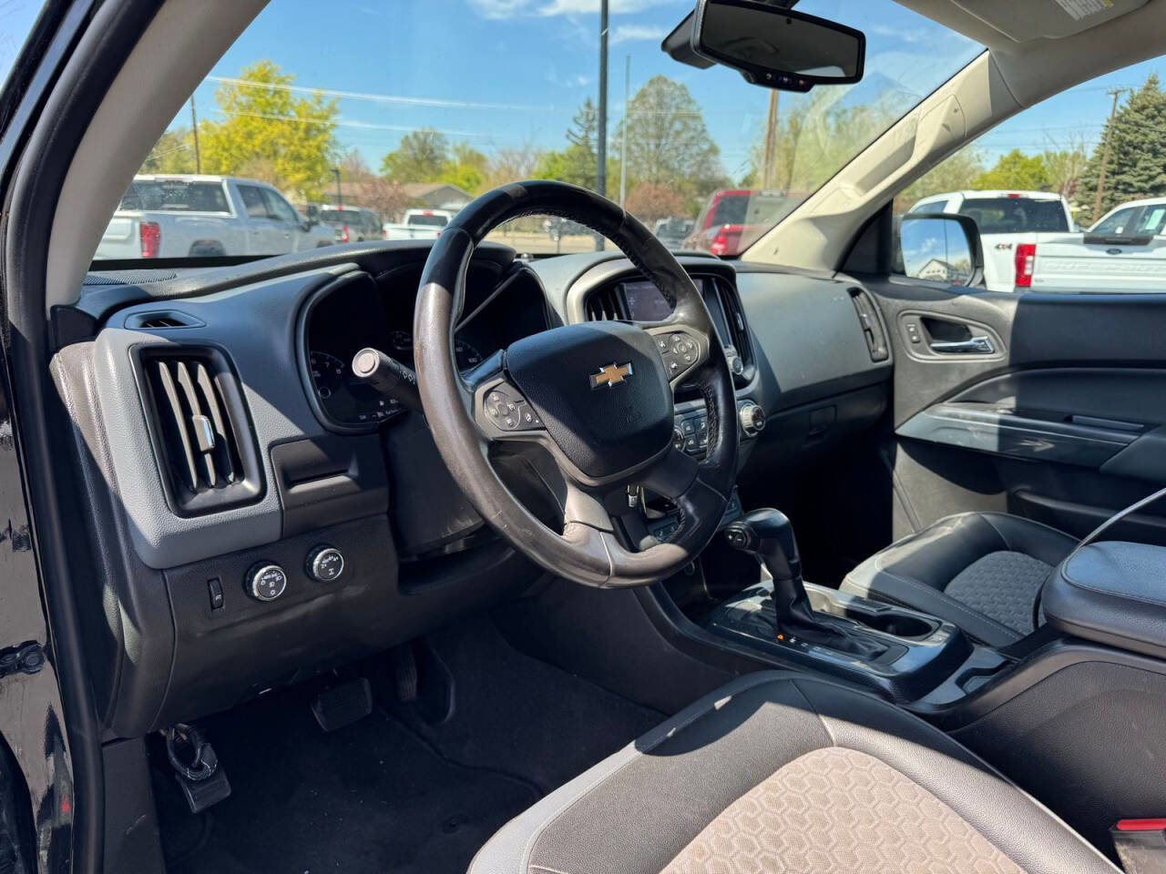 Used 2020 Chevrolet Colorado Z71 AWD/4WD image 11