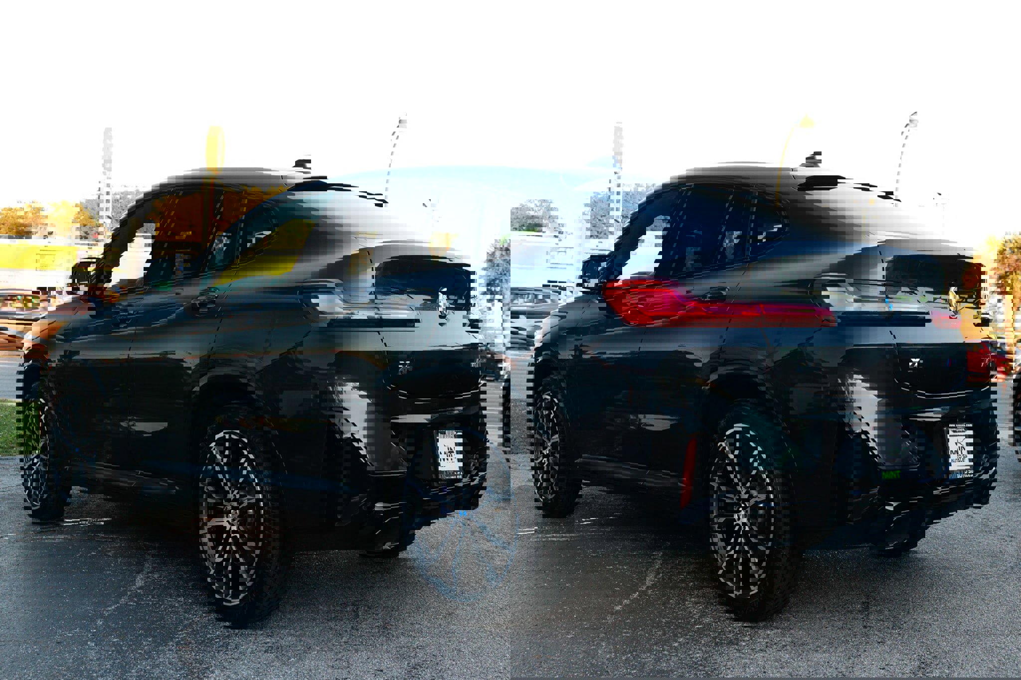 Used 2022 BMW X4 M40i w/ Premium Package image 8