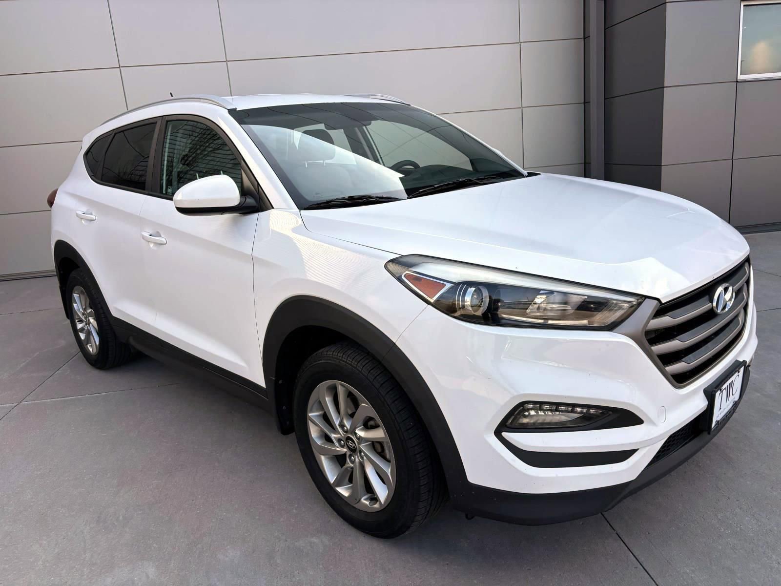 Used 2016 Hyundai Tucson SE w/ Option Group 02 image 3