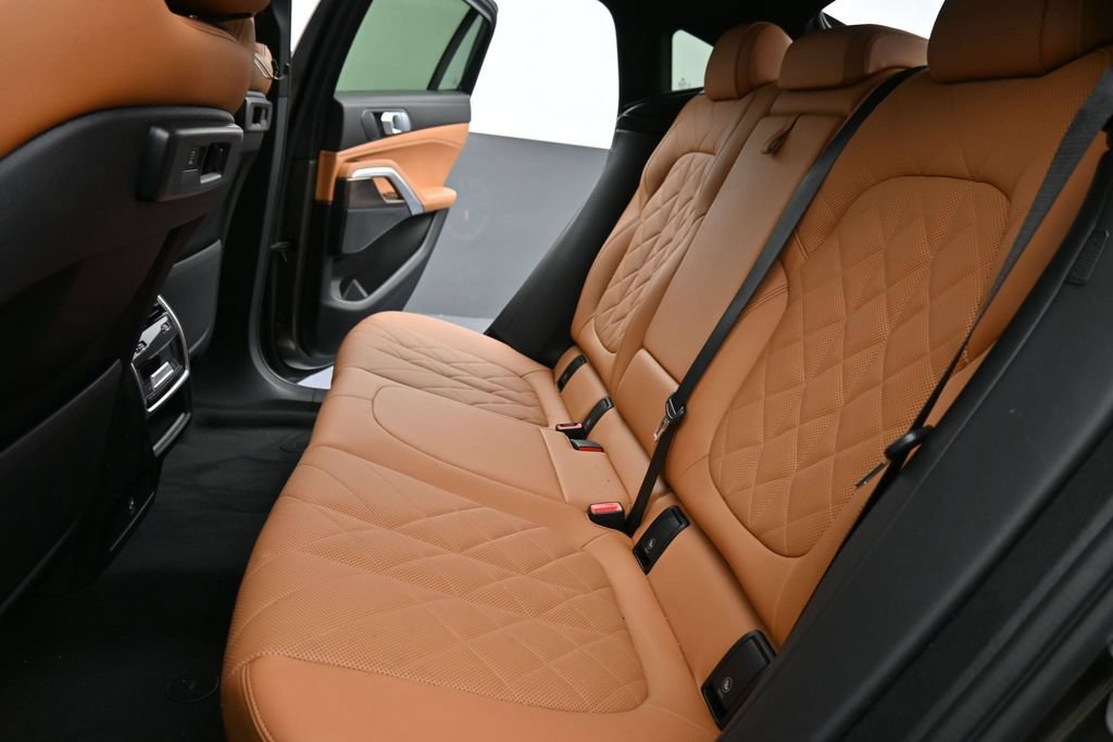 Used 2023 BMW X6 xDrive40i w/ Premium Package AWD/4WD image 15
