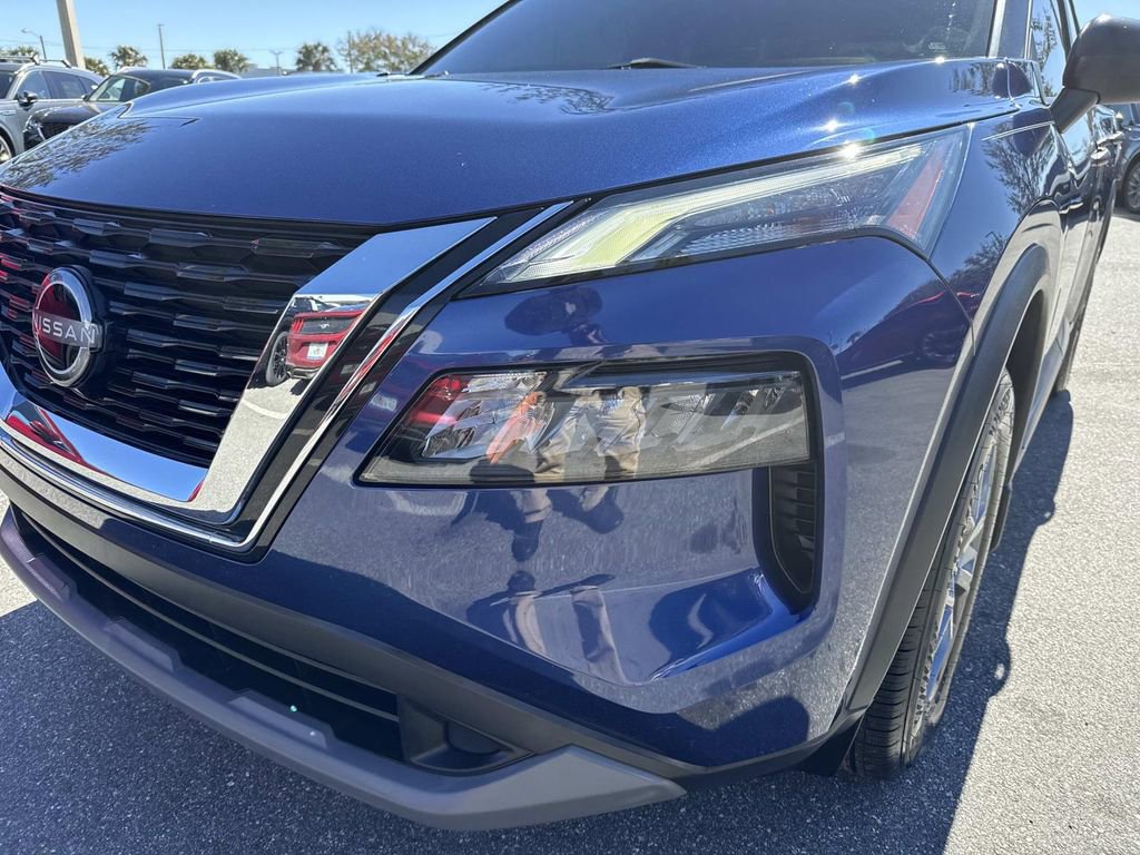 Used 2022 Nissan Rogue S image 10