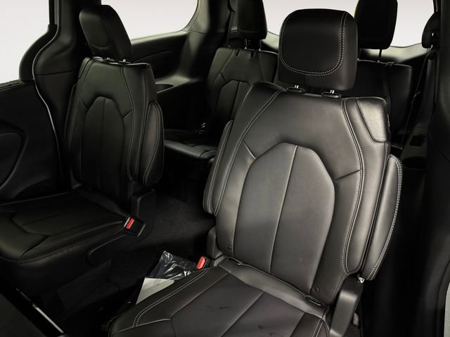 New 2026 Chrysler Pacifica Select image 20