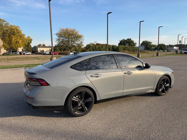 Used 2025 Honda Accord Sport image 13