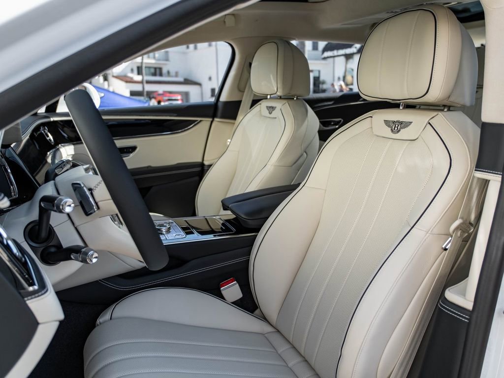 New 2026 Bentley Flying Spur Plug-In Hybrid AWD/4WD image 15