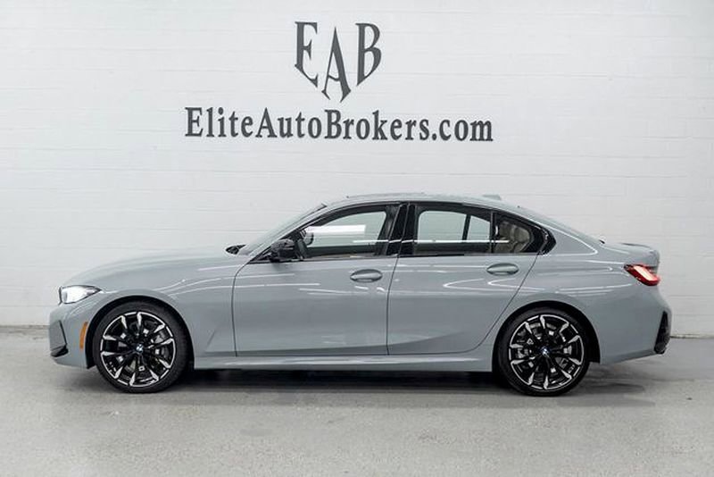 Used 2025 BMW 330i xDrive w/ M-Sport Package image 2