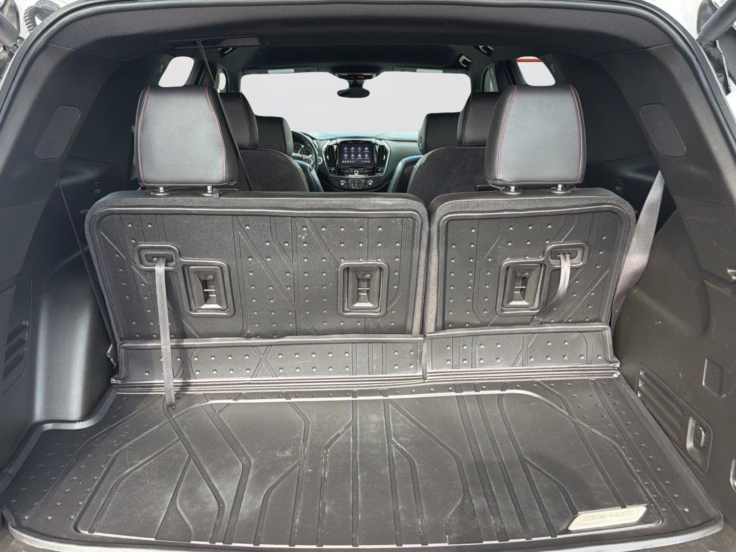 Used 2022 Chevrolet Traverse RS FWD image 31