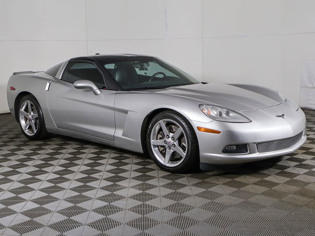Used 2005 Chevrolet Corvette Coupe w/ Preferred Equipment Group RWD image 39