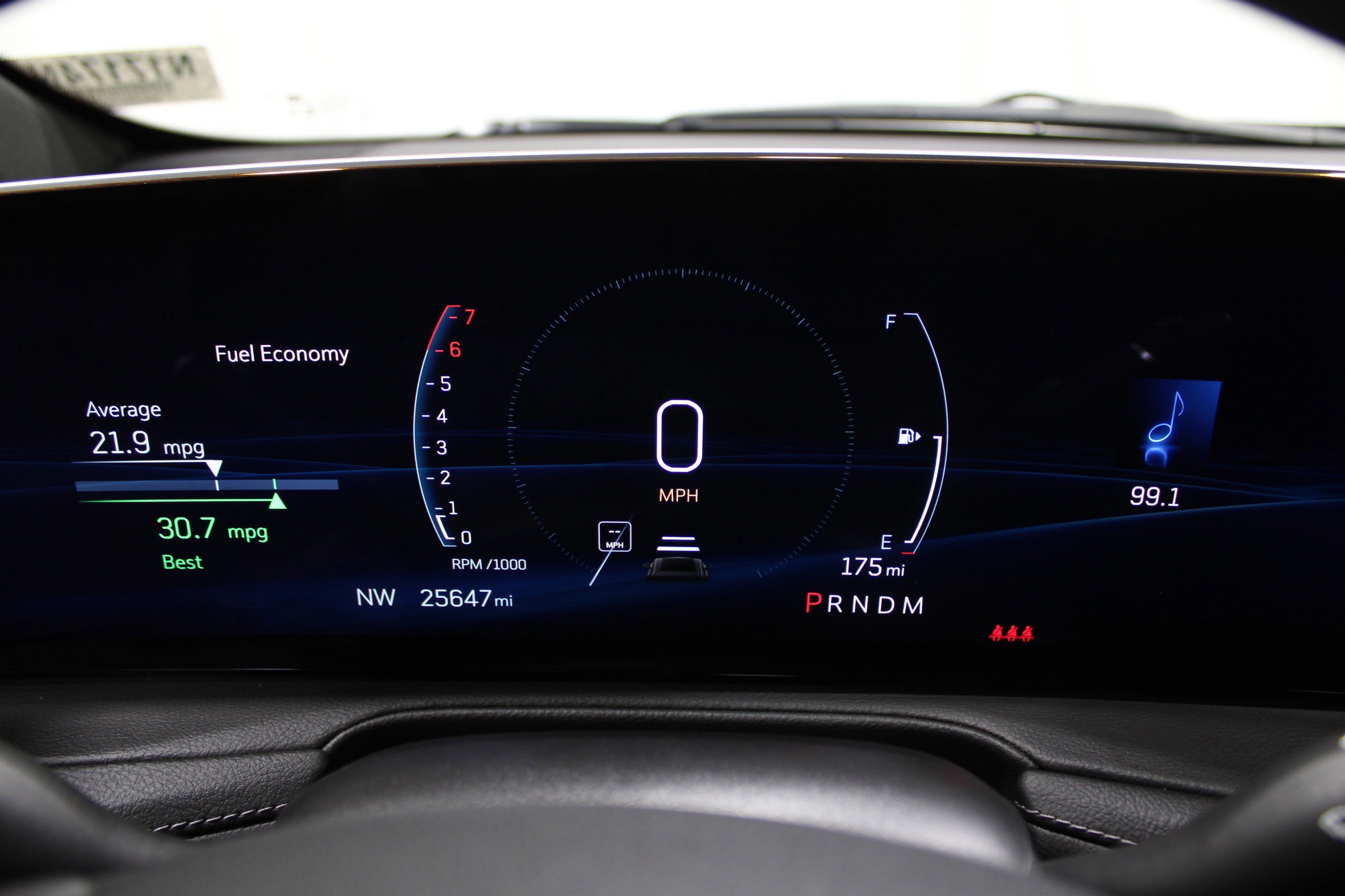 Used 2025 Cadillac XT4 Premium Luxury image 14