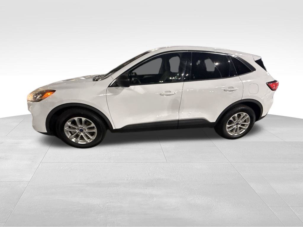 Used 2022 Ford Escape SE FWD image 2