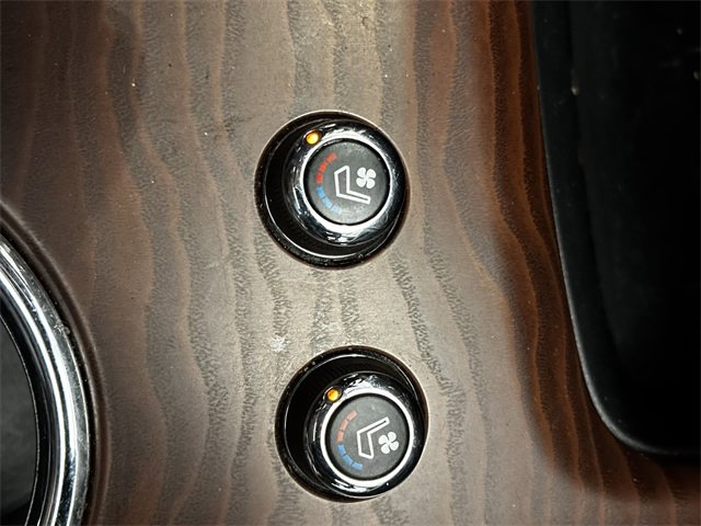 Used 2018 Nissan Pathfinder Platinum image 21