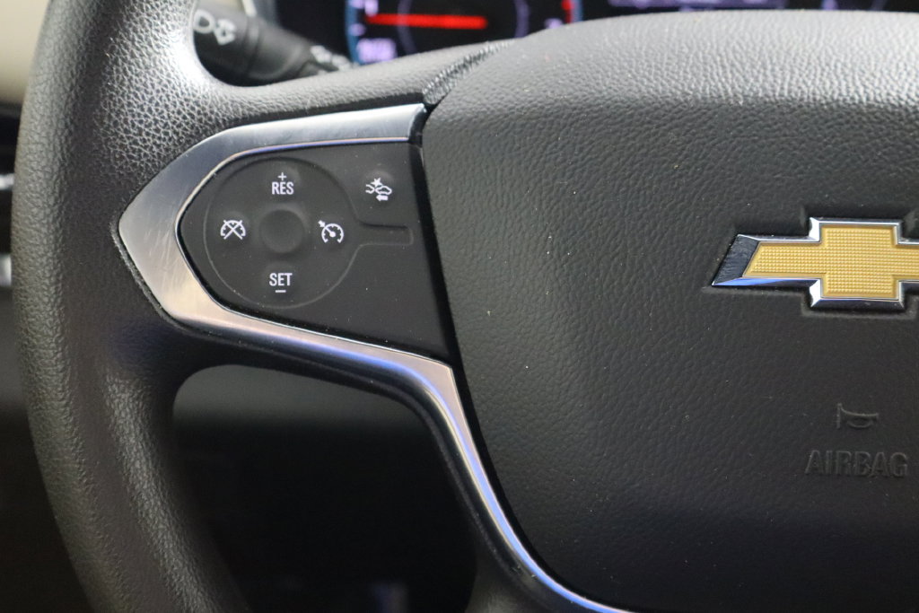 Used 2023 Chevrolet Traverse LS FWD image 8