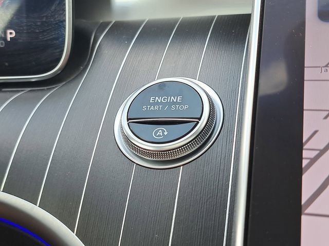 Used 2023 Mercedes-Benz C 300 Sedan image 30