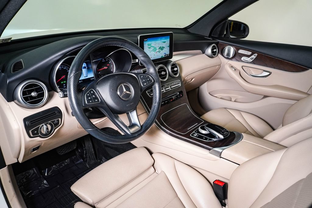 Used 2018 Mercedes-Benz GLC 300 4MATIC image 19