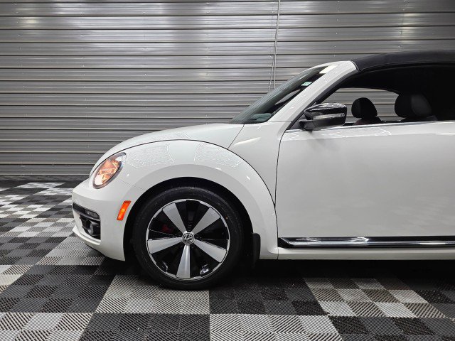 Used 2013 Volkswagen Beetle 2.0T FWD image 35