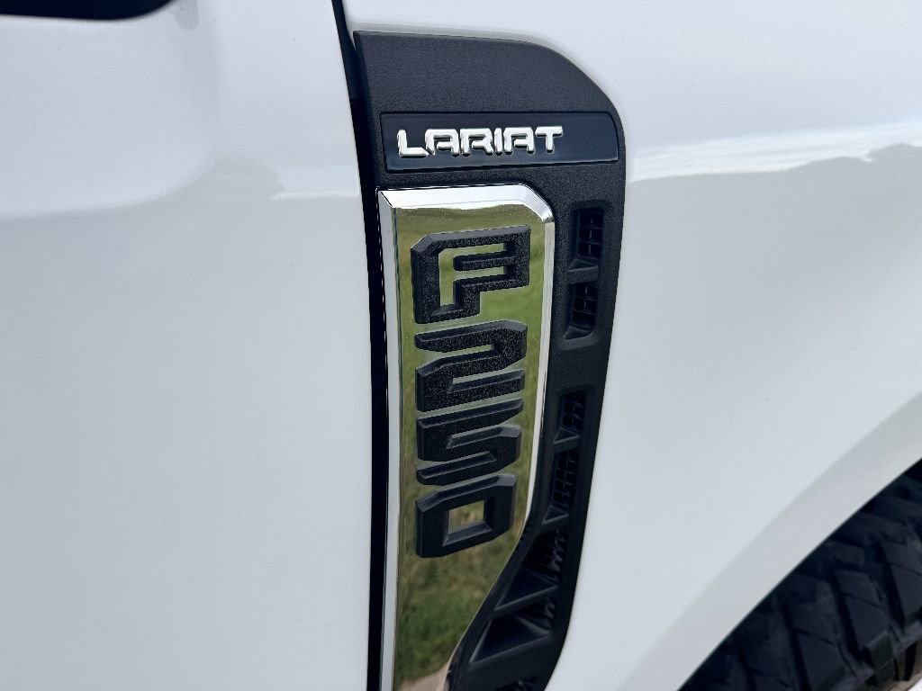 Used 2024 Ford F250 Lariat w/ Chrome Package image 8