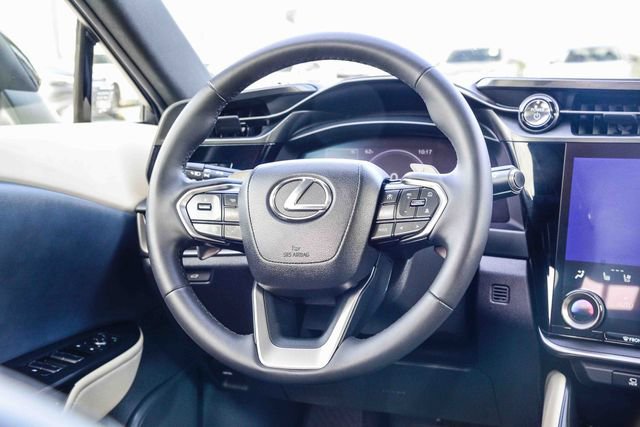 Used 2024 Lexus RZ 300e Premium image 16