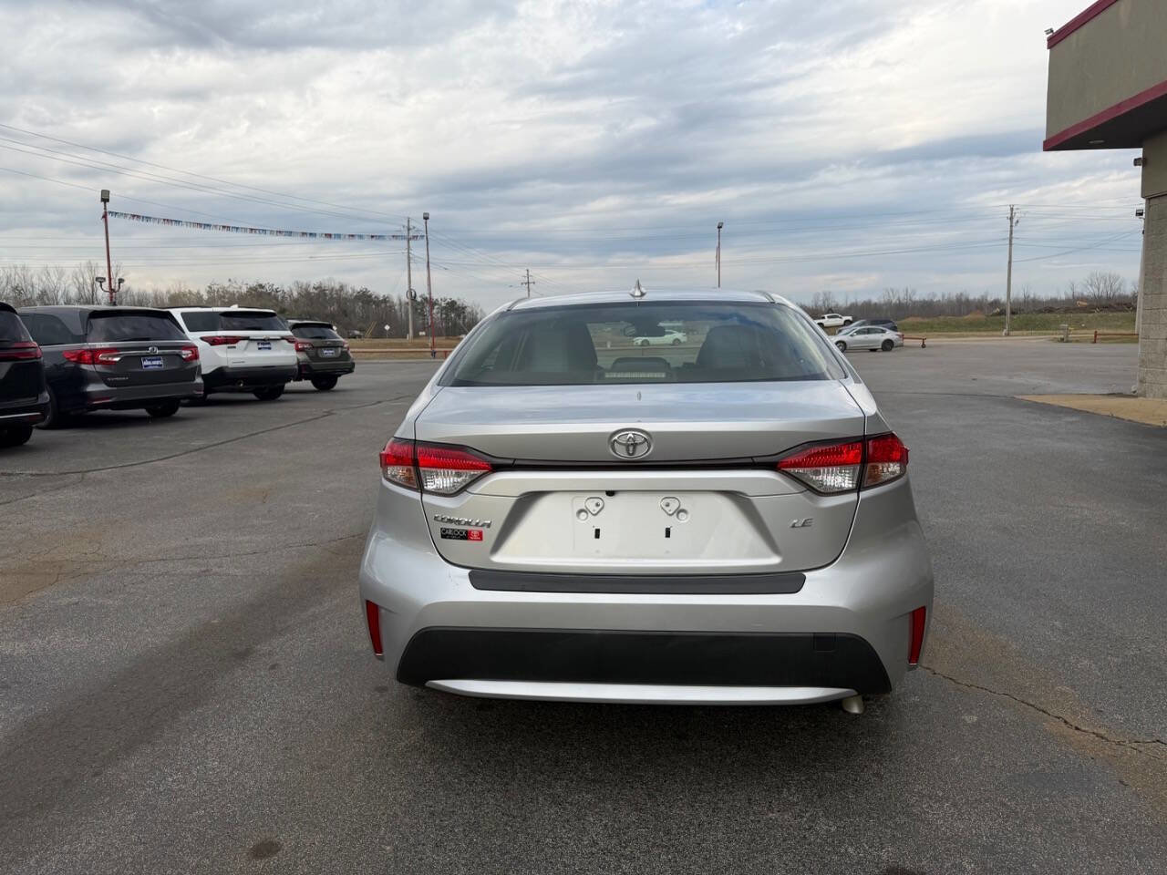 Used 2020 Toyota Corolla LE FWD image 7