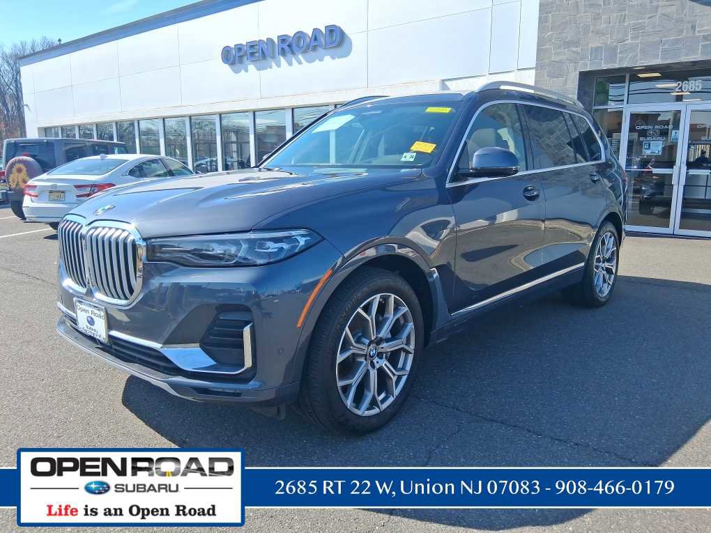Used 2021 BMW X7 xDrive40i w/ Premium Package image 3